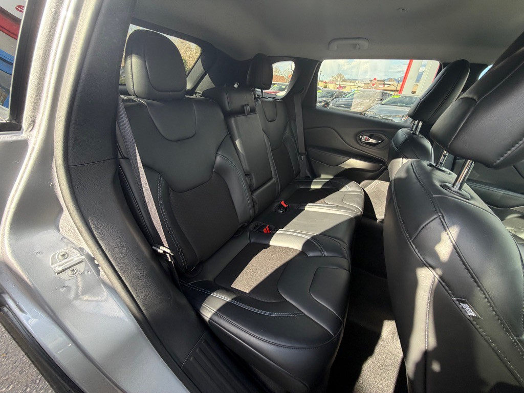 2020 Jeep Cherokee Image 12