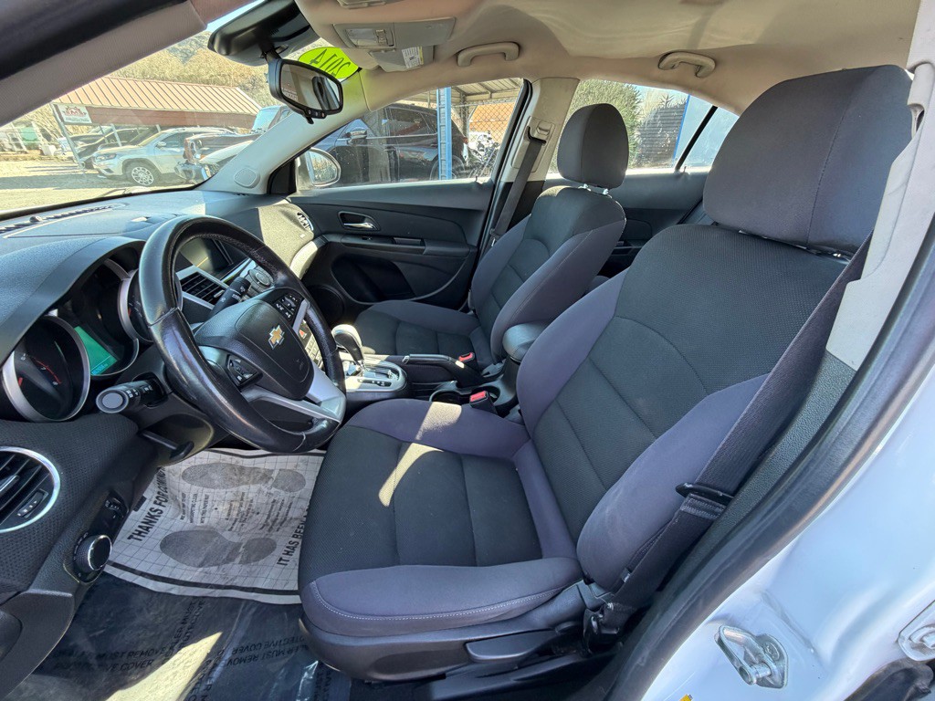 2014 Chevrolet Cruze Image 9