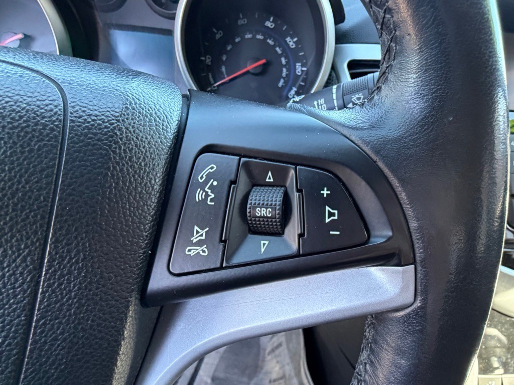 2014 Chevrolet Cruze Image 30