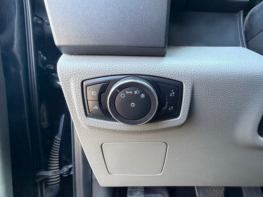 2016 Ford F-150 Image 28