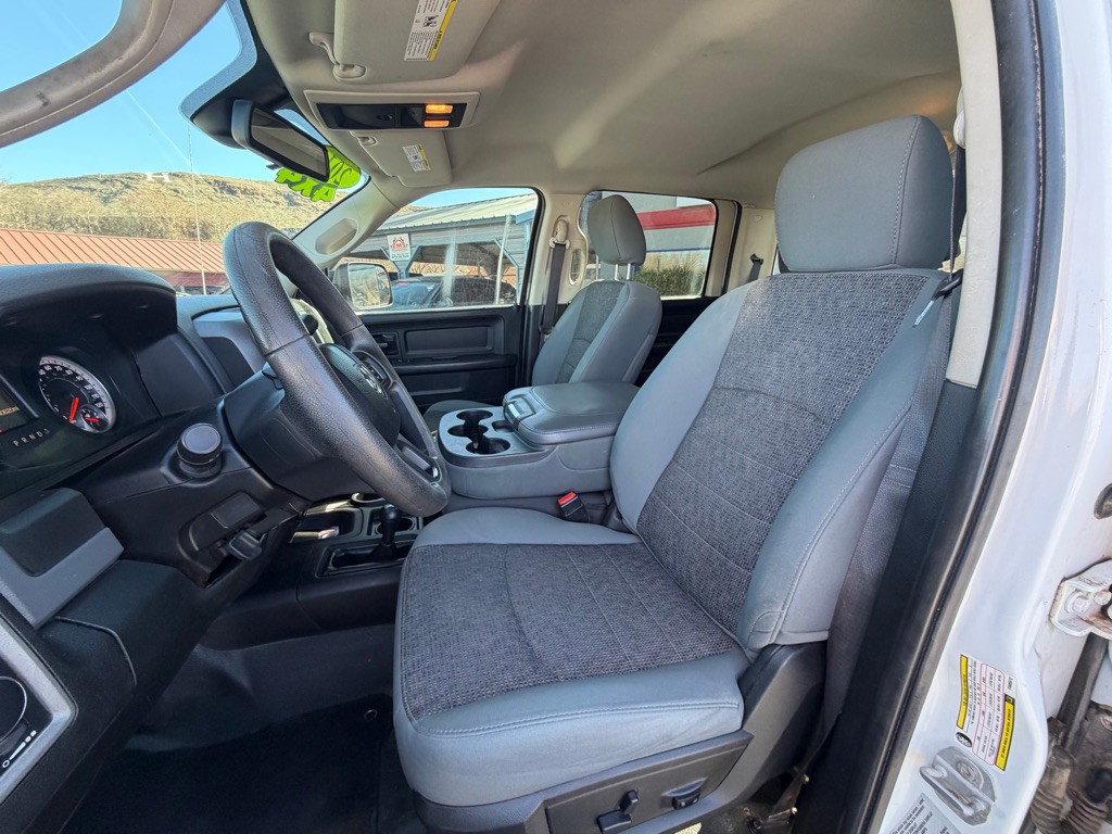 2015 RAM 2500 Image 9