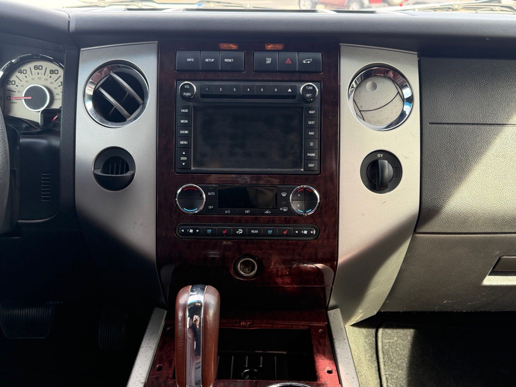 2012 Ford Expedition Image 15