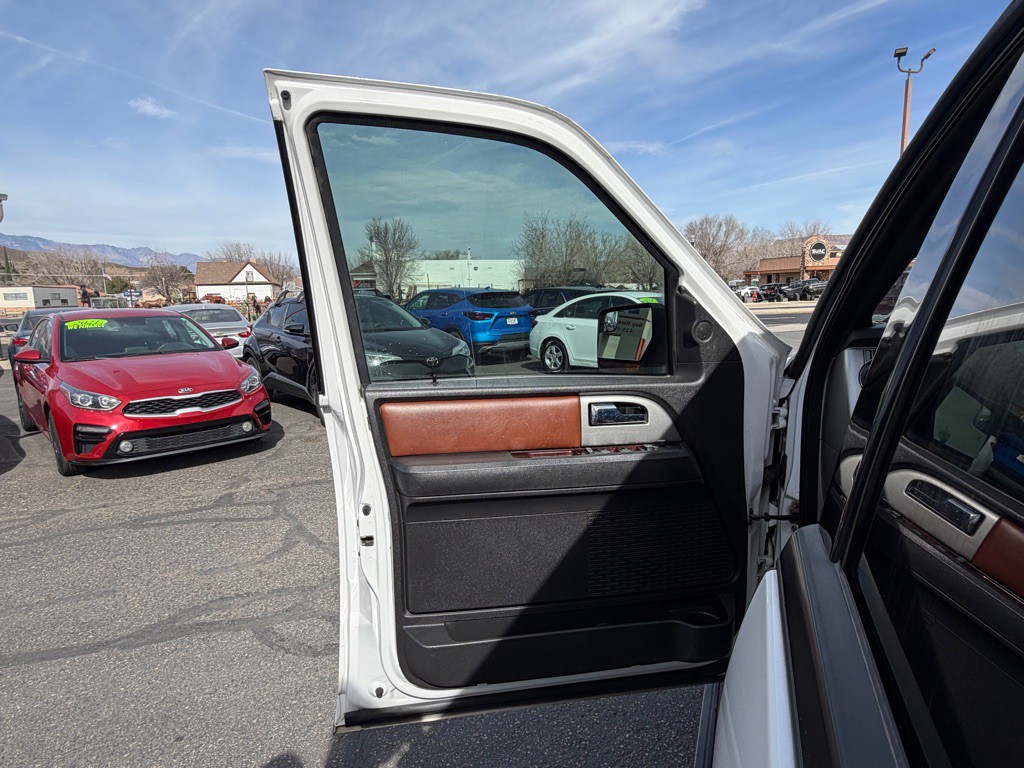 2012 Ford Expedition Image 26