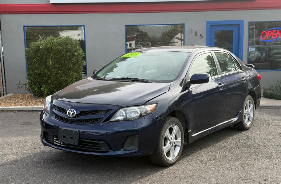 2013 Toyota Corolla Image 1