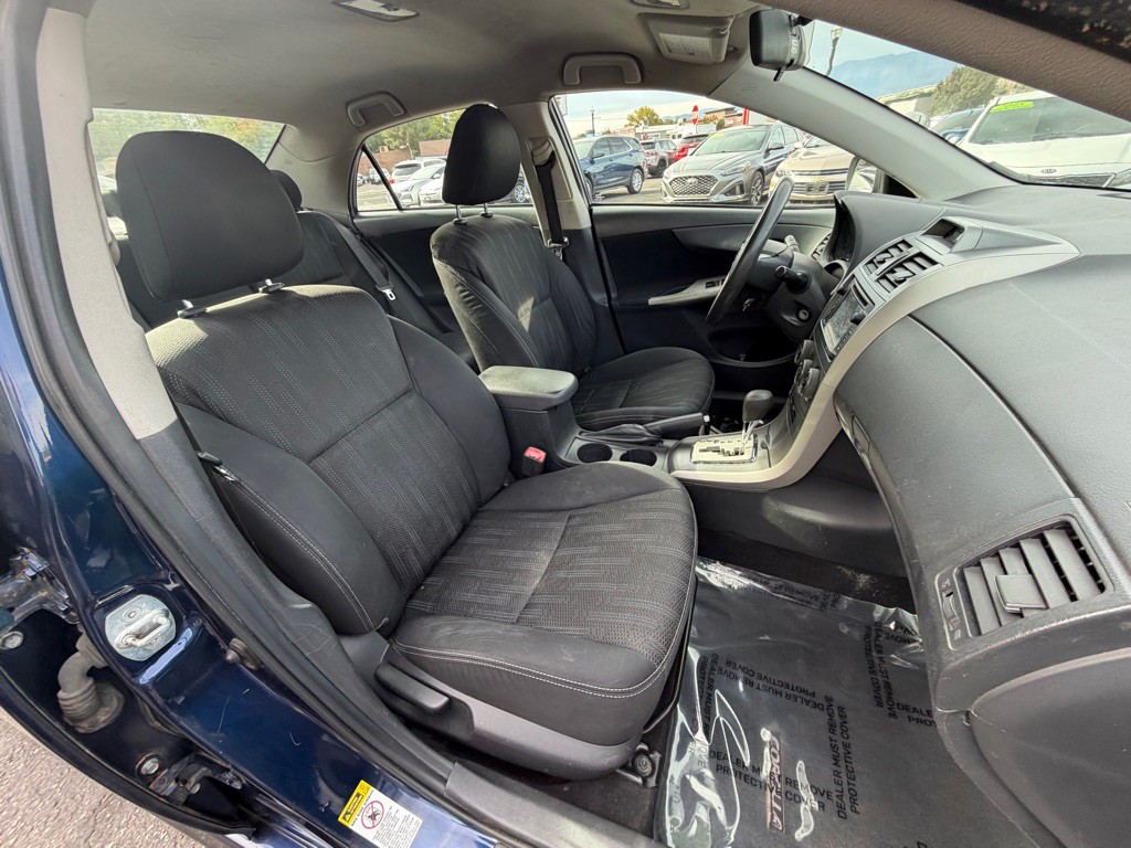 2013 Toyota Corolla Image 10