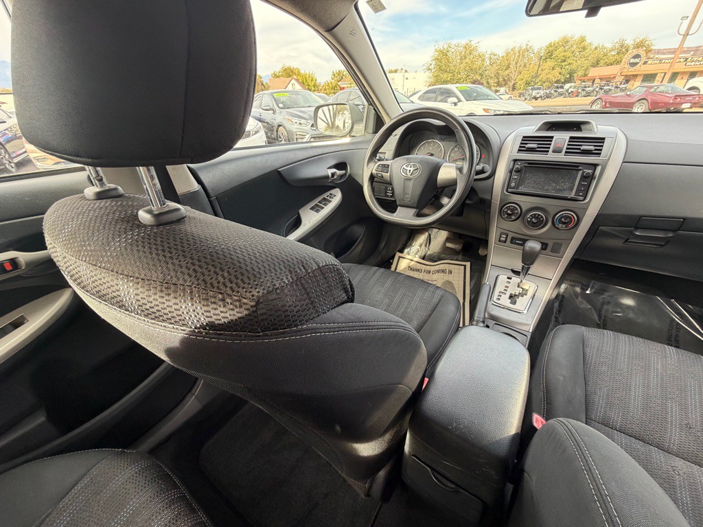 2013 Toyota Corolla Image 13