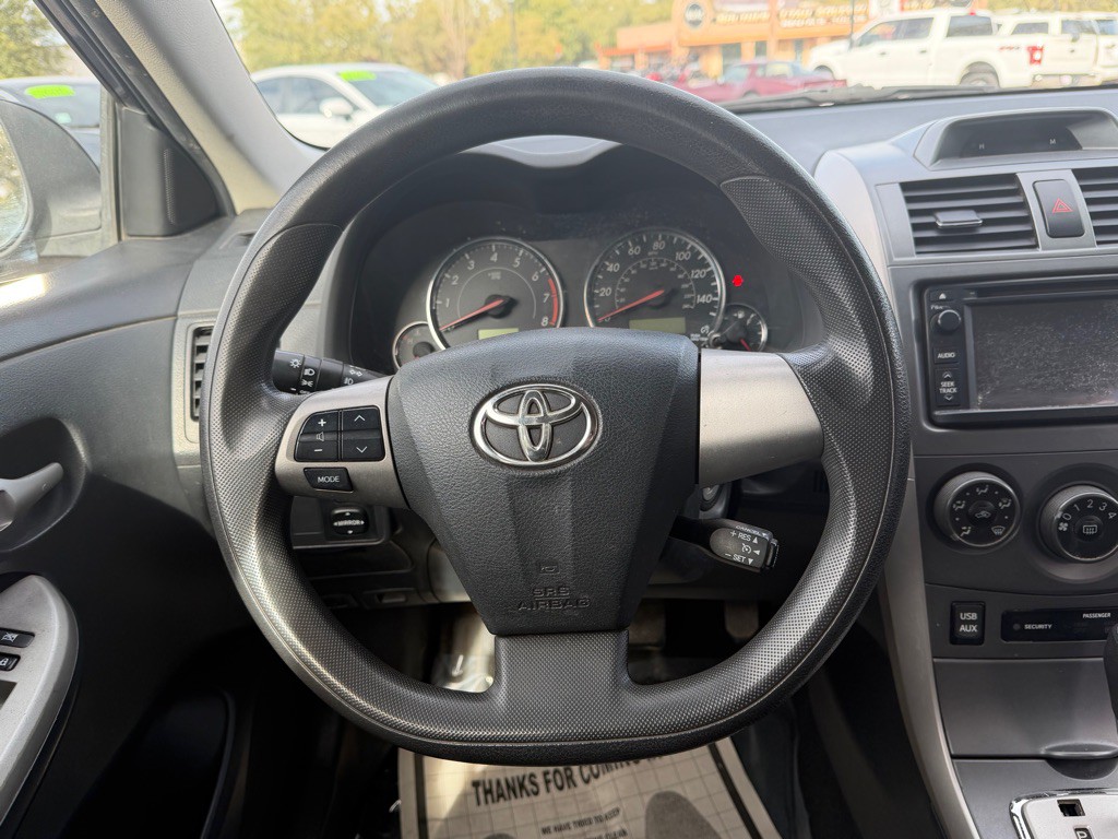 2013 Toyota Corolla Image 17
