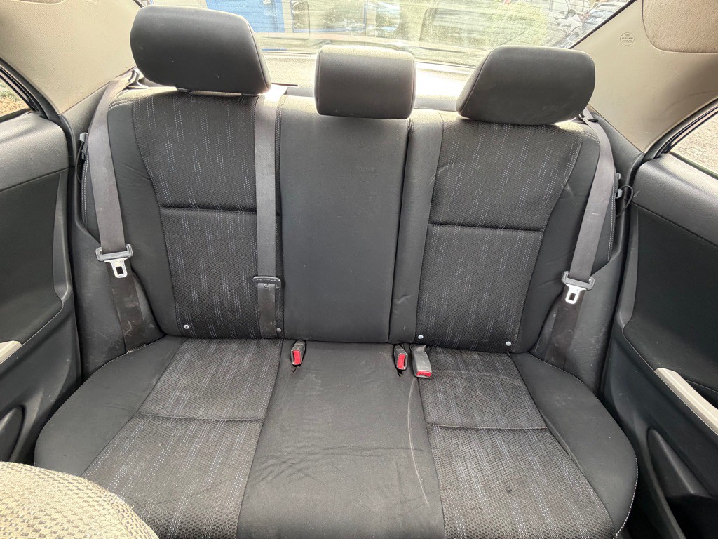 2013 Toyota Corolla Image 18