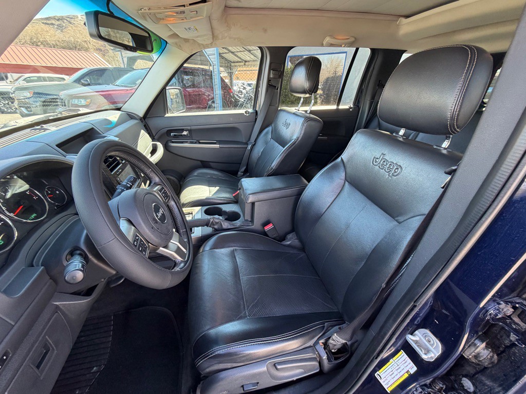2012 Jeep Liberty Image 9