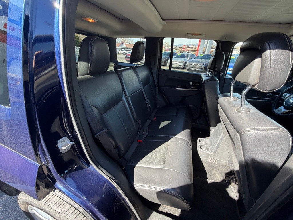 2012 Jeep Liberty Image 12