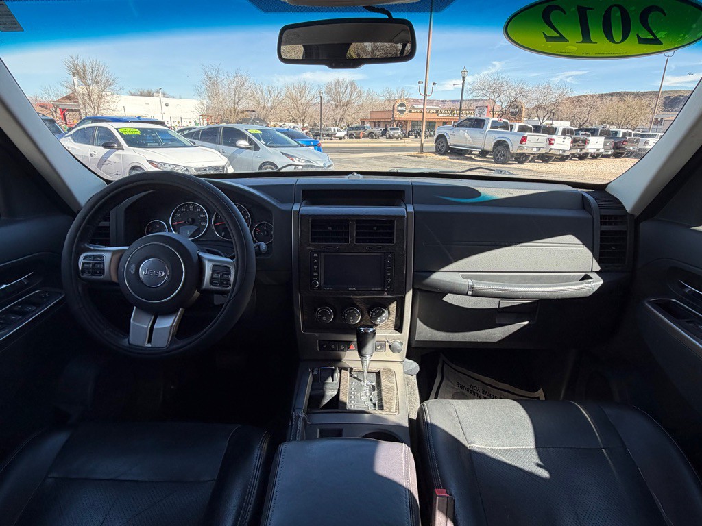 2012 Jeep Liberty Image 14