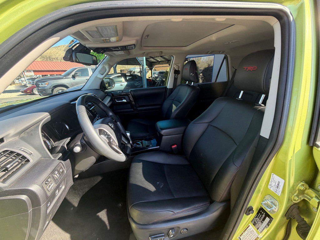 2022 Toyota 4Runner Image 9