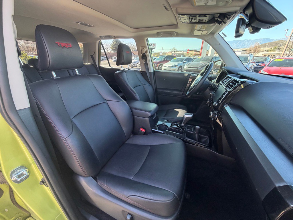 2022 Toyota 4Runner Image 10