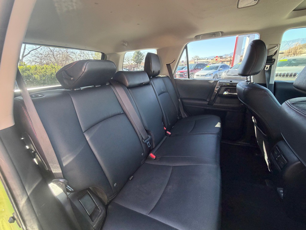 2022 Toyota 4Runner Image 12