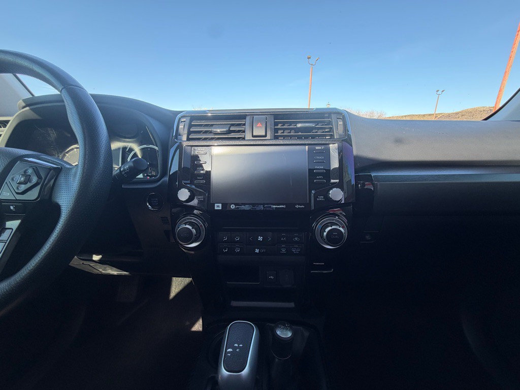 2022 Toyota 4Runner Image 16