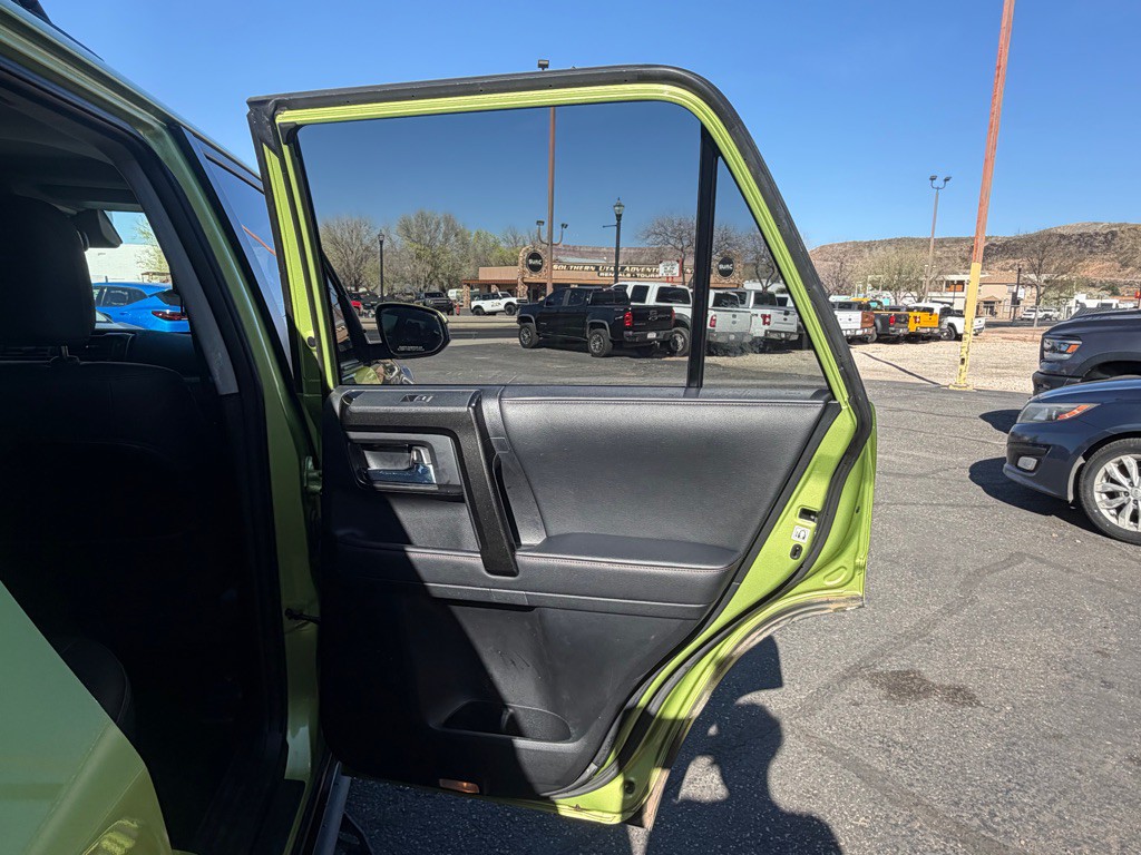 2022 Toyota 4Runner Image 29