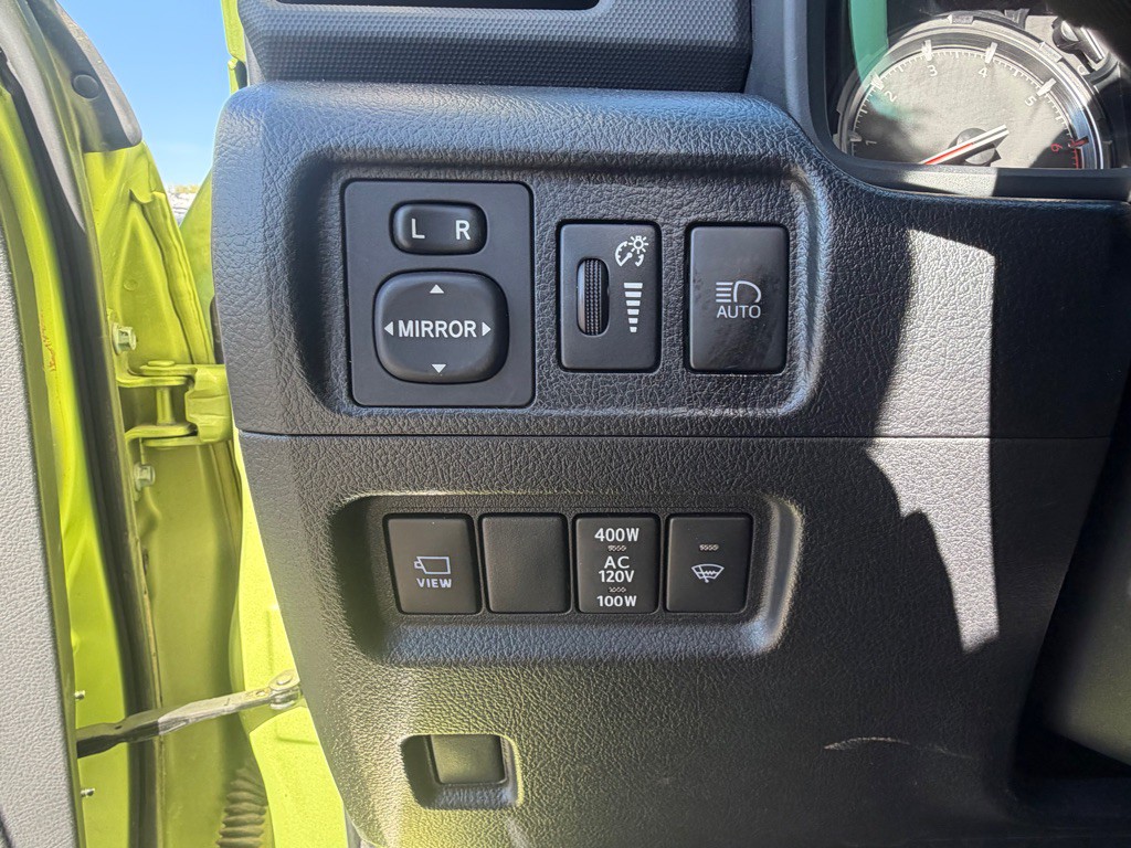 2022 Toyota 4Runner Image 32