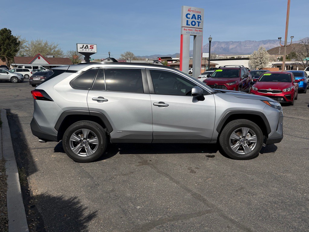 2024 Toyota Rav4 Image 4