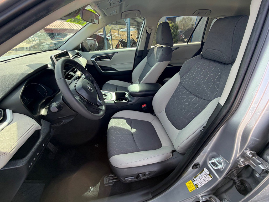 2024 Toyota Rav4 Image 9