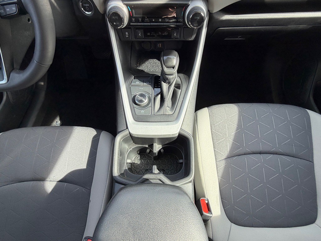 2024 Toyota Rav4 Image 16