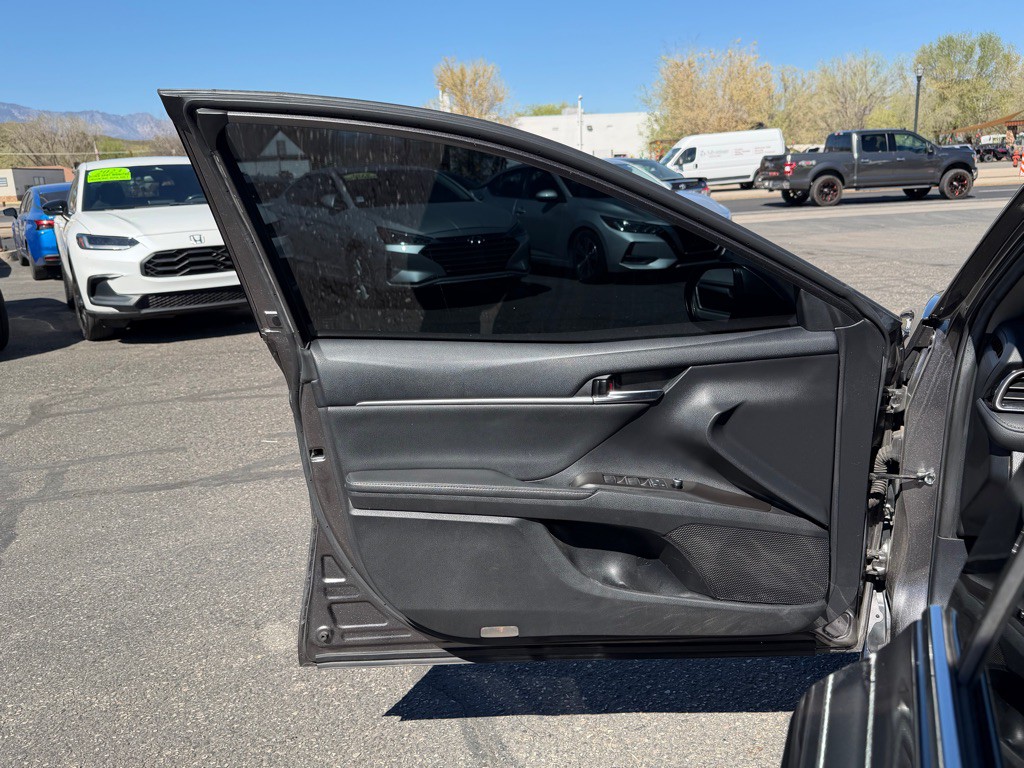 2022 Toyota Camry Image 21