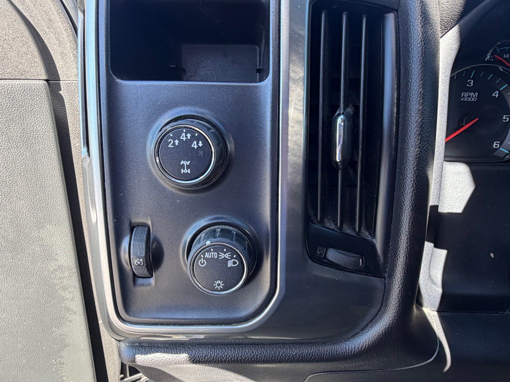 2015 Chevrolet Silverado 1500 Image 28