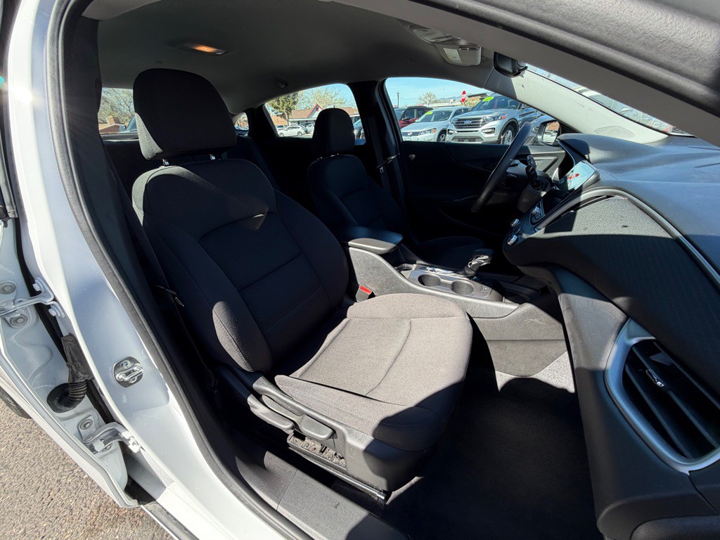 2024 Chevrolet Malibu Image 10