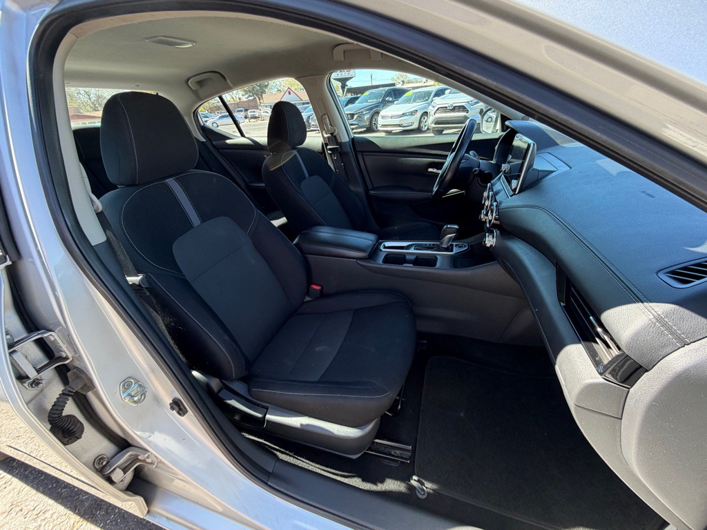 2021 Nissan Sentra Image 10