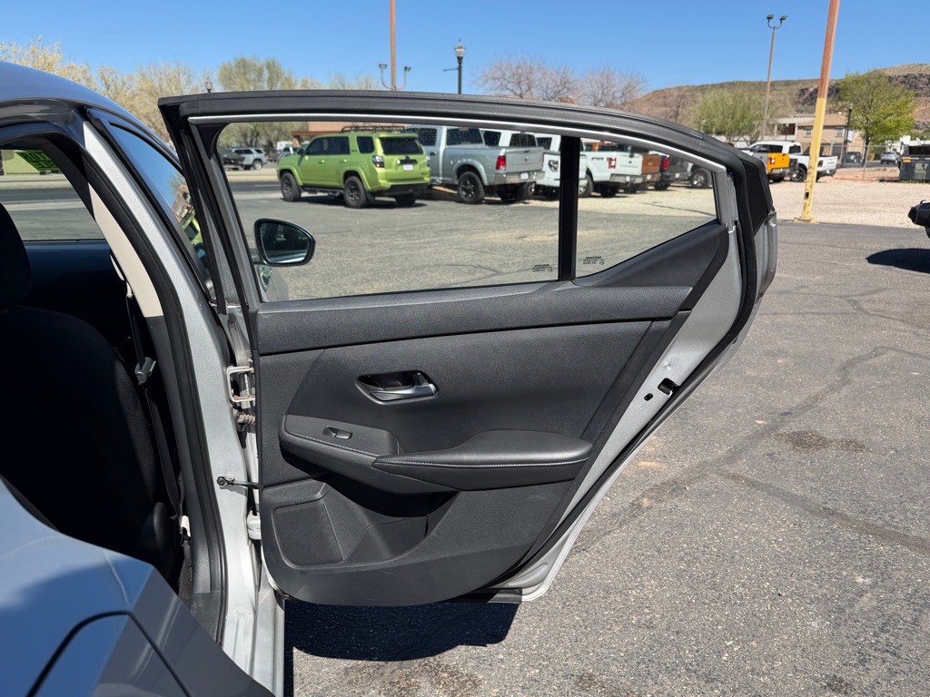 2021 Nissan Sentra Image 25