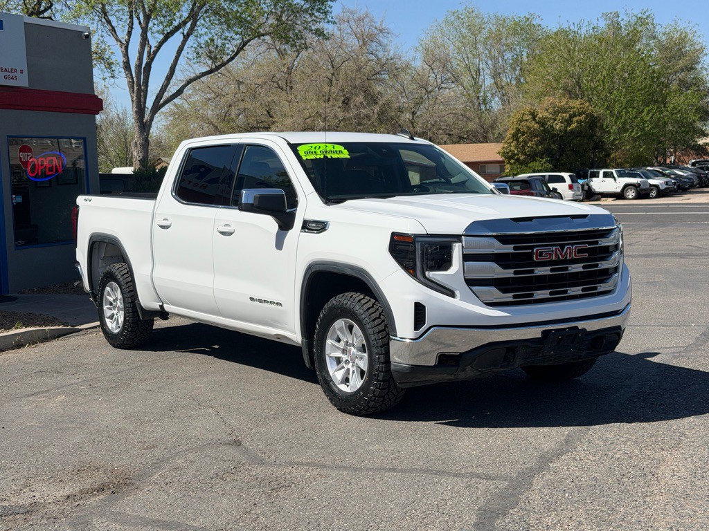 2023 GMC Sierra Image 3