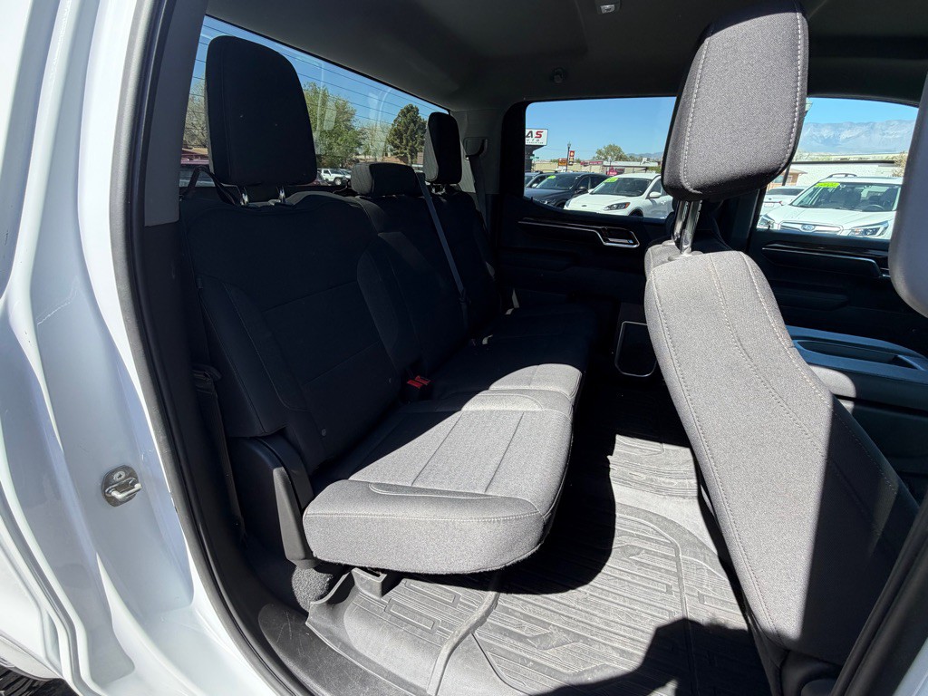 2023 GMC Sierra Image 12