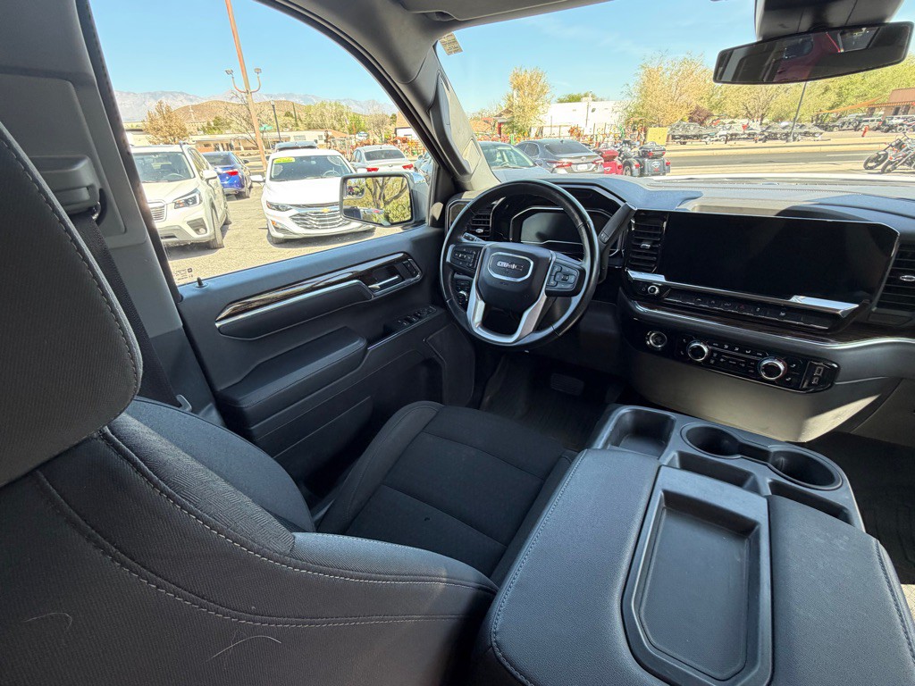 2023 GMC Sierra Image 13