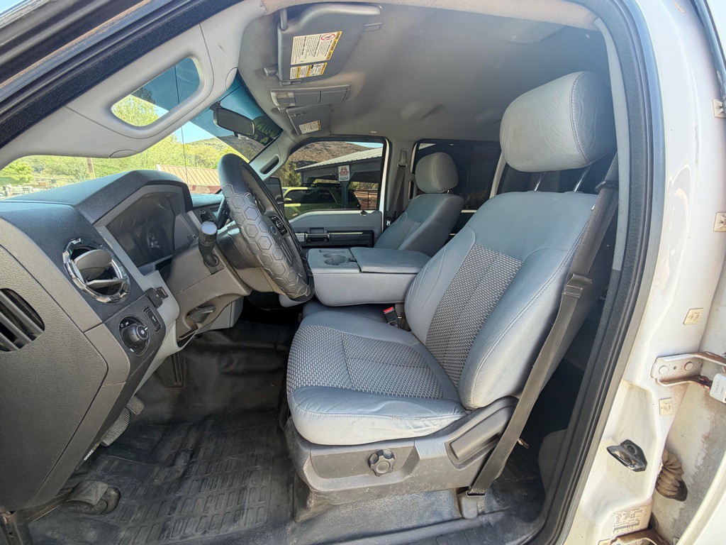 2015 Ford F-250 Image 9