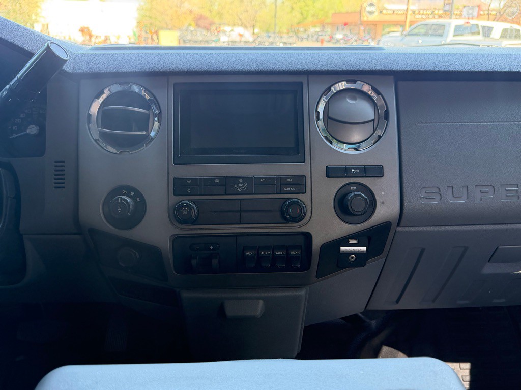 2015 Ford F-250 Image 15