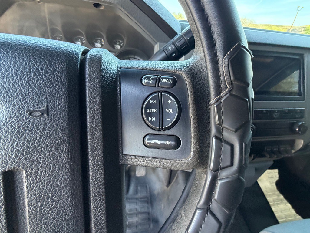 2015 Ford F-250 Image 29