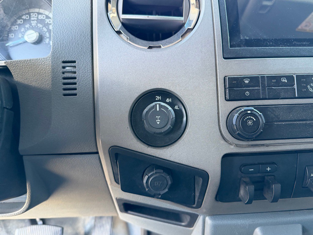 2015 Ford F-250 Image 30