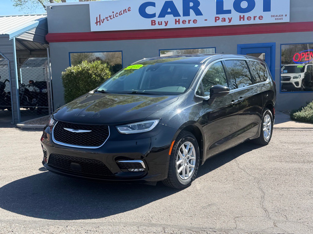 2023 Chrysler Pacifica Image 1