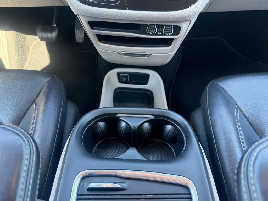 2023 Chrysler Pacifica Image 16