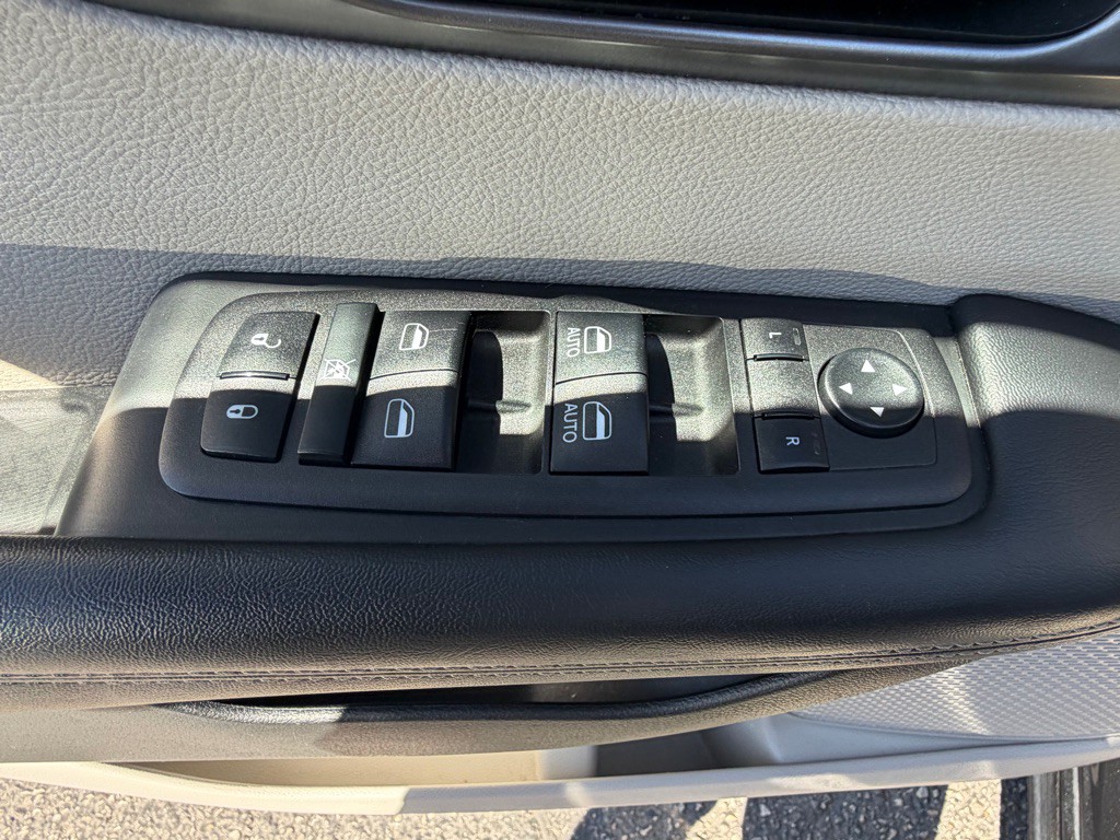 2023 Chrysler Pacifica Image 22