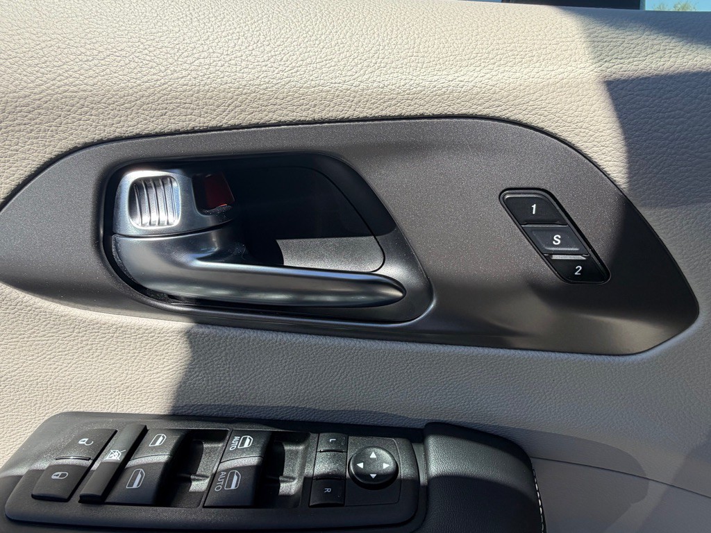 2023 Chrysler Pacifica Image 23