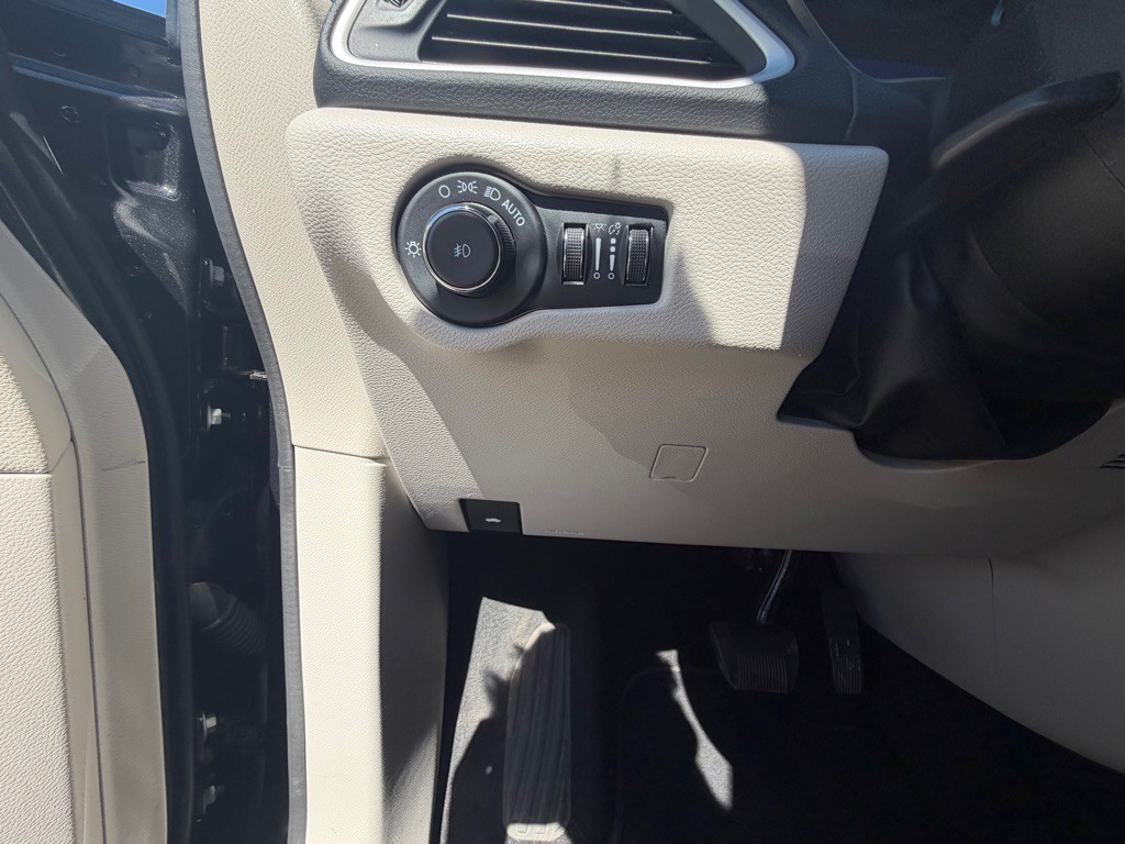 2023 Chrysler Pacifica Image 31