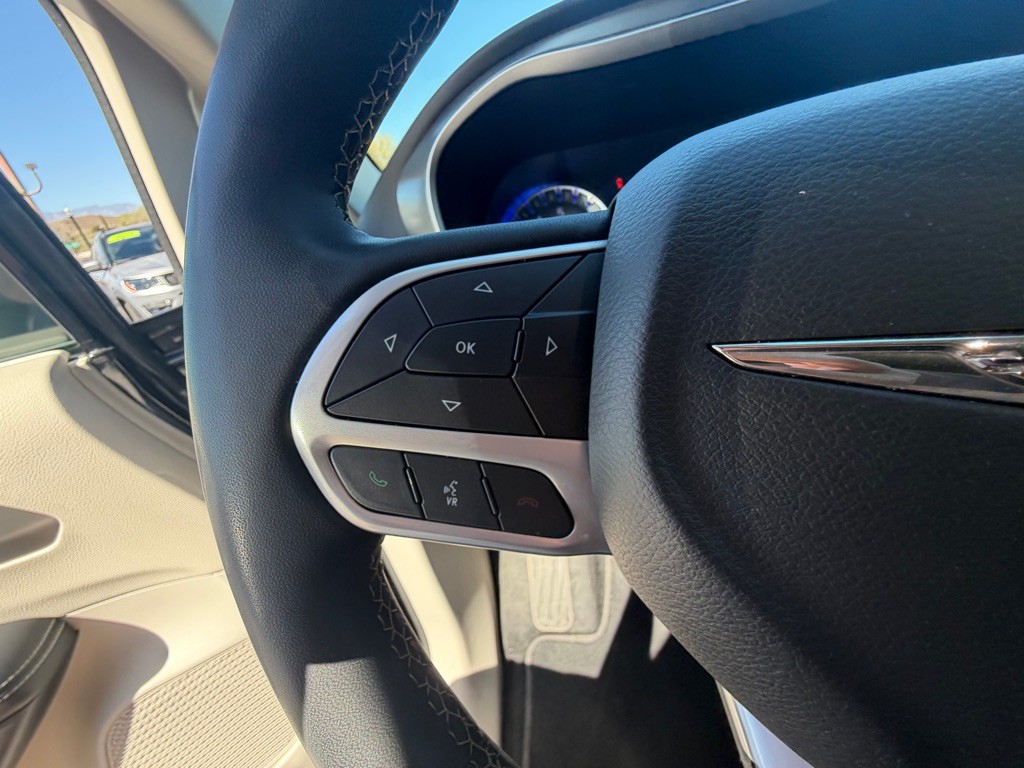 2023 Chrysler Pacifica Image 32