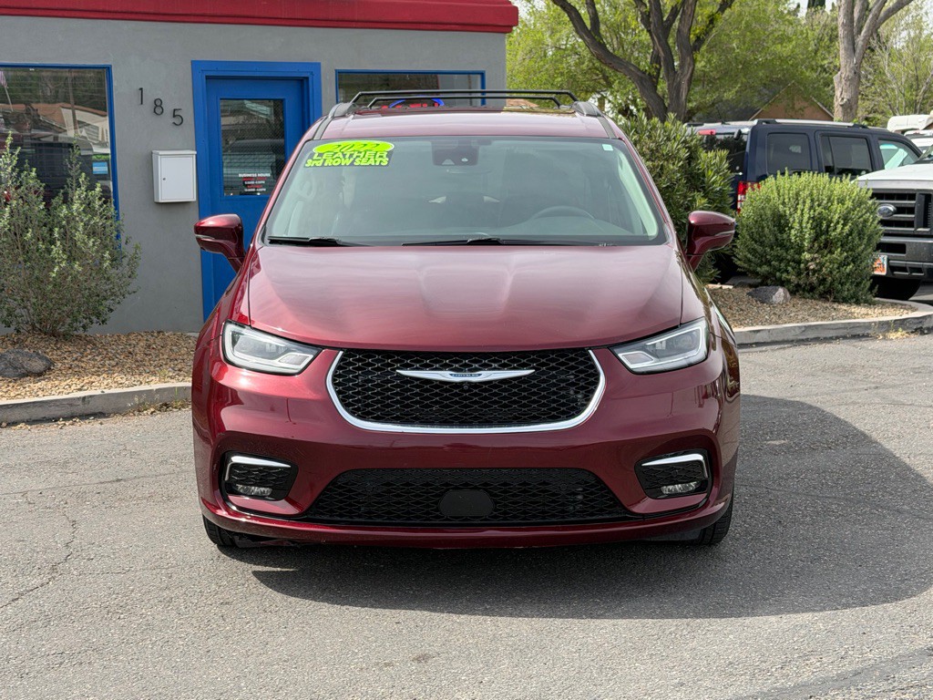 2022 Chrysler Pacifica Image 2