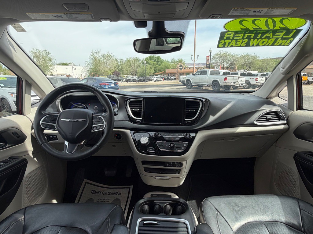 2022 Chrysler Pacifica Image 13