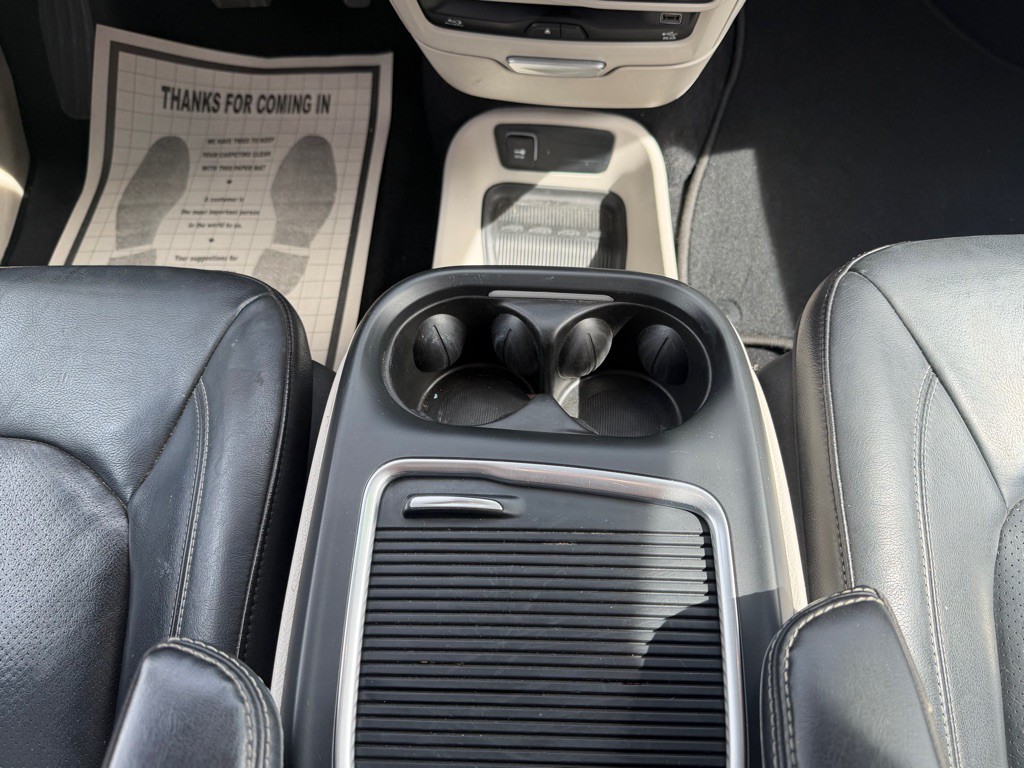 2022 Chrysler Pacifica Image 15
