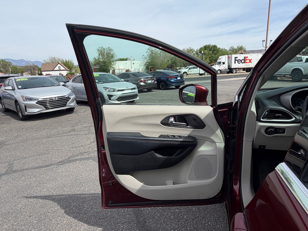 2022 Chrysler Pacifica Image 26