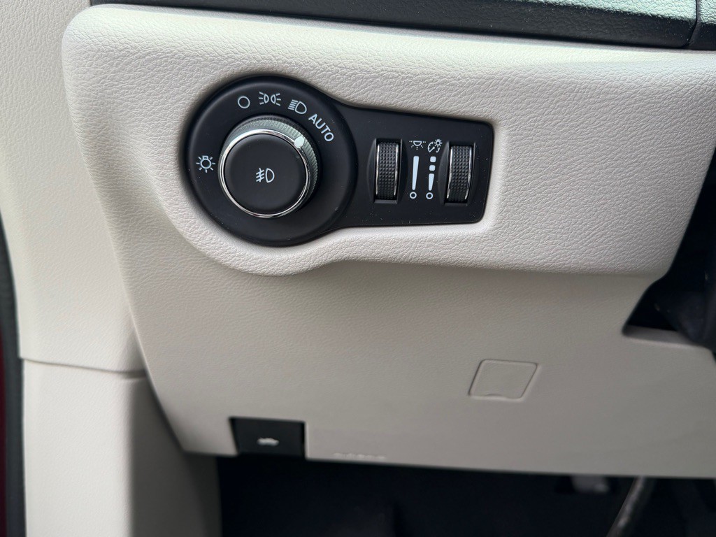 2022 Chrysler Pacifica Image 33