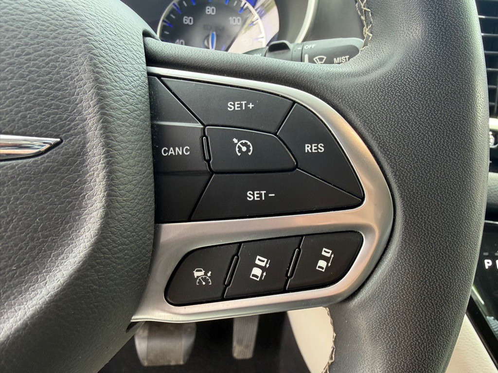 2022 Chrysler Pacifica Image 35