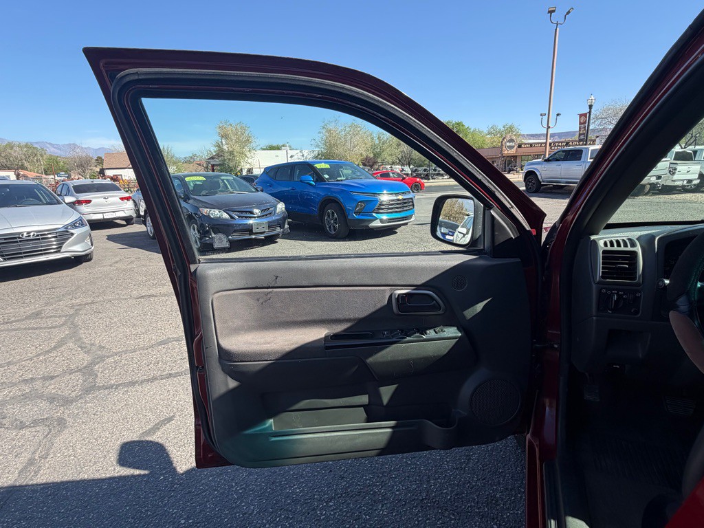 2004 Chevrolet Colorado Image 20