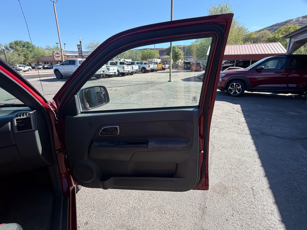 2004 Chevrolet Colorado Image 22